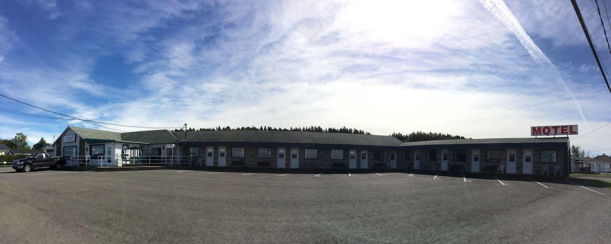 Motel Sainte-Flavie Exterior foto